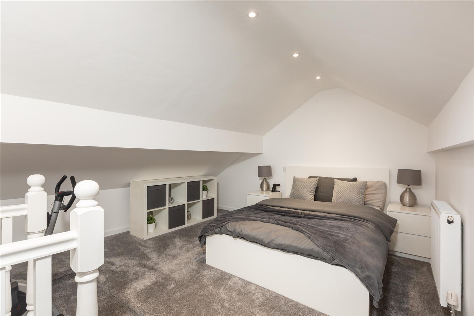 Cecil Street, Manselton, Swansea, SA5 8QJ